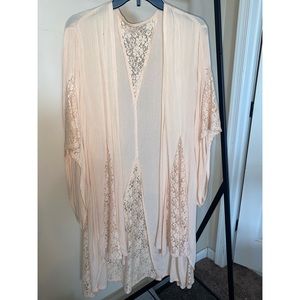 FOREVER21 Soft Pink/ Peach Lace-Detailed Kimono